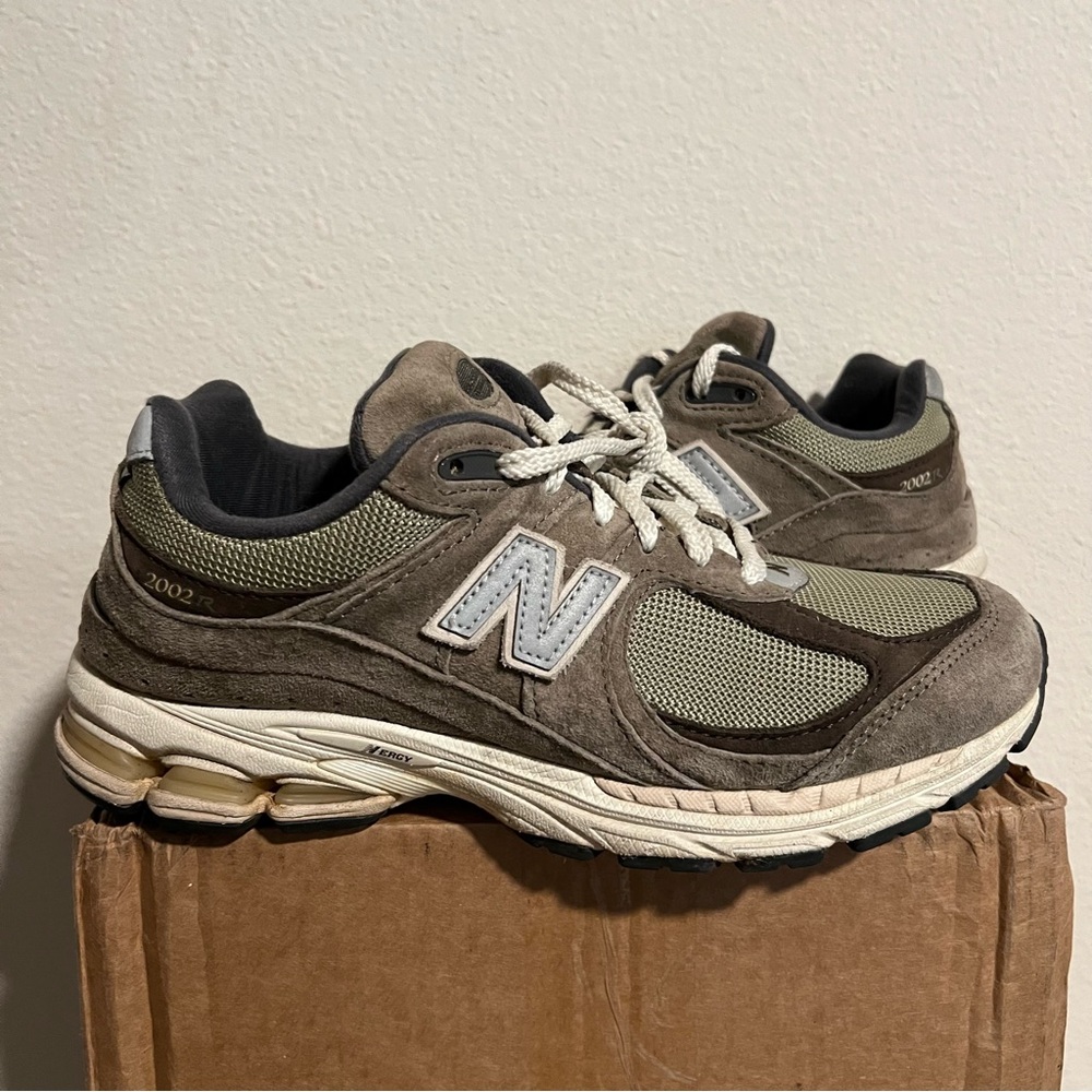 New Balance 2002r Olive Brown size 7